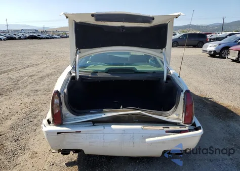 2002 Cadillac Eldorado Touring z USA, uszkodzony, nr VIN 1G6ET12942B103883